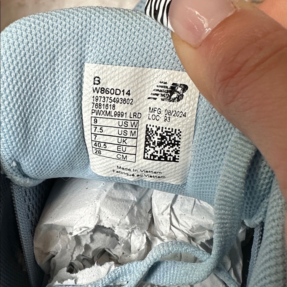 New Balance Women's Sky Blue Athletic Shoes - Picture 5 of 7
